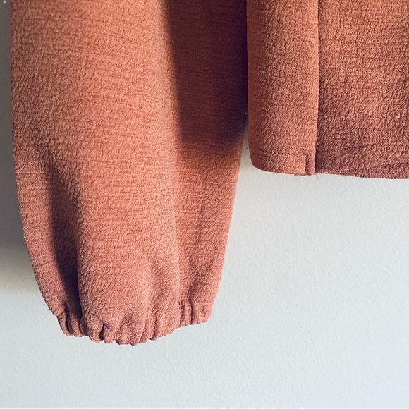 Texture & Thread Madewell Women's Terra Cotta Crepe Wrap Top Size Medium K3979 - Picture 4 of 8